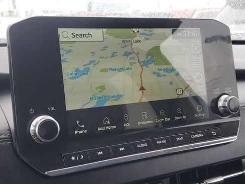 Used 2024 Mitsubishi Outlander SE image 16