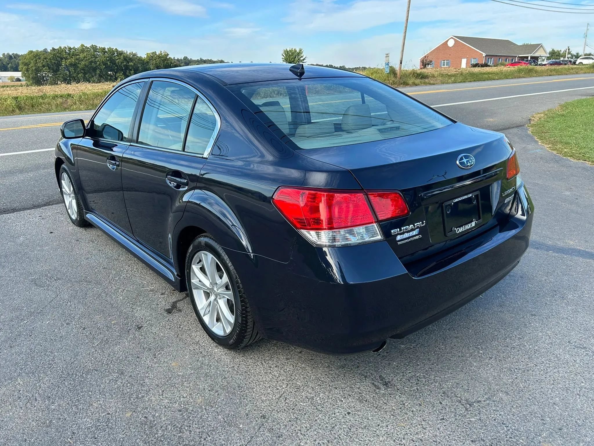 Used 2013 Subaru Legacy 2.5i Limited AWD/4WD image 8