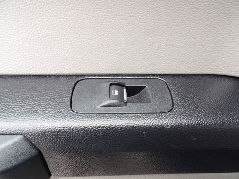 Used 2019 Ford F250 XL w/ Power Equipment Group image 30