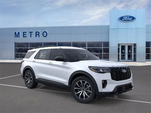 New 2026 Ford Explorer ST-Line image 1