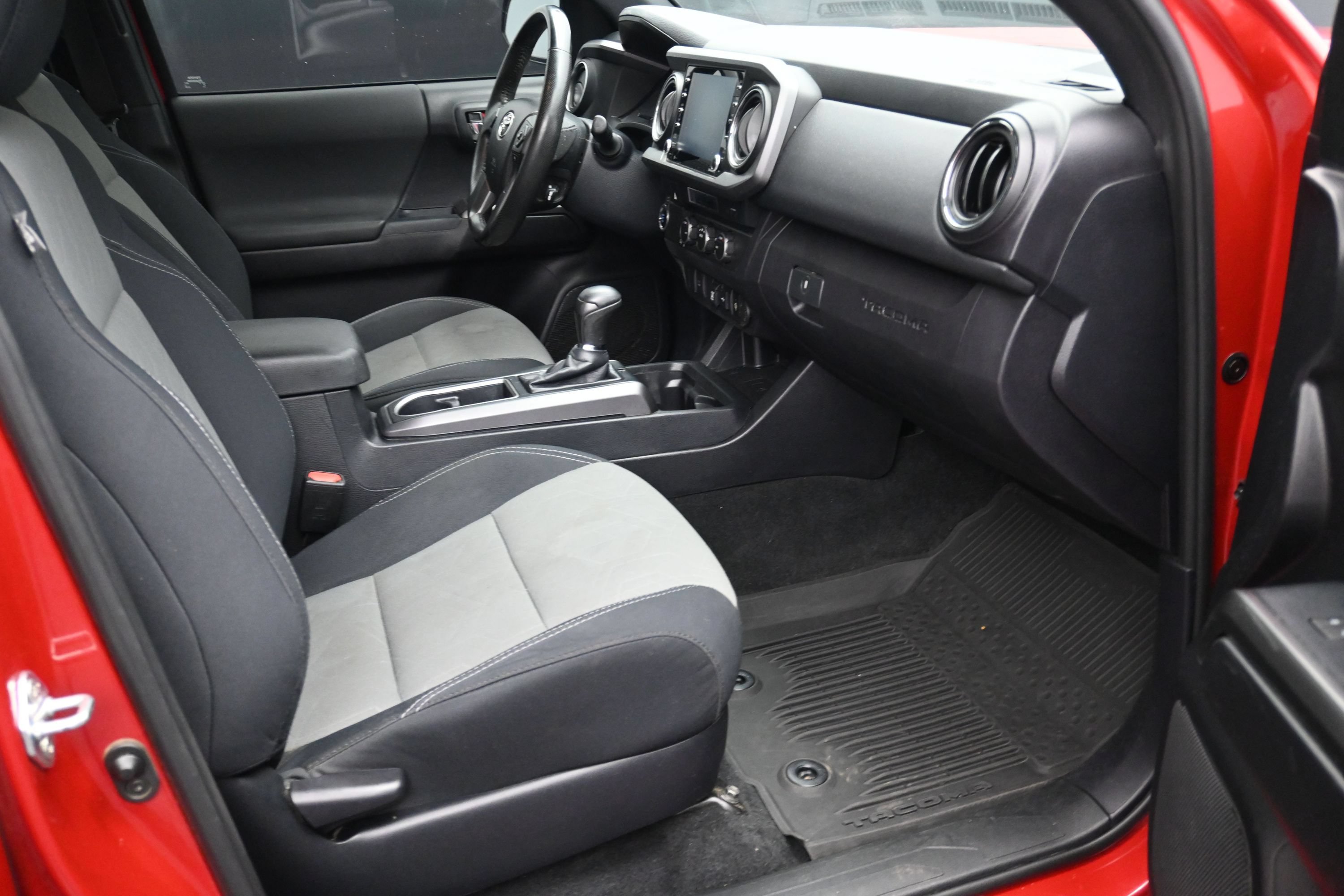 Used 2021 Toyota Tacoma TRD Off-Road RWD image 11