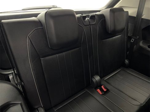 Used 2022 Volkswagen Tiguan SE image 42