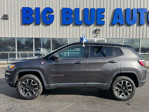 Used 2019 Jeep Compass Trailhawk image 2