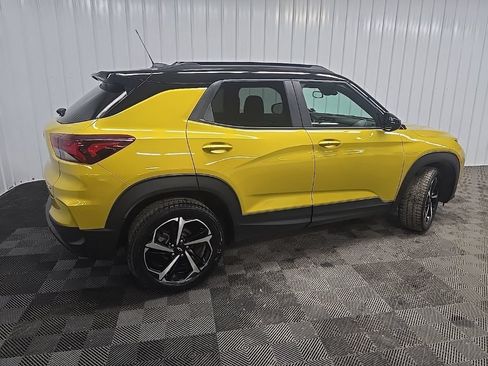 Used 2023 Chevrolet TrailBlazer RS w/ Convenience Package AWD/4WD image 3