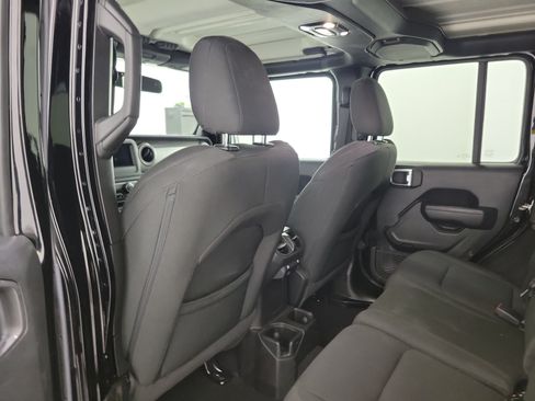 Used 2023 Jeep Wrangler Unlimited Sport AWD/4WD image 10