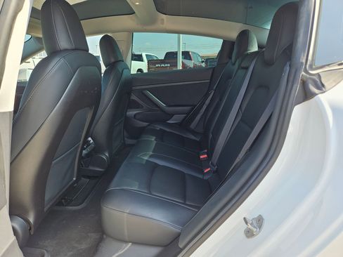 Used 2020 Tesla Model 3 Standard Range Plus image 14