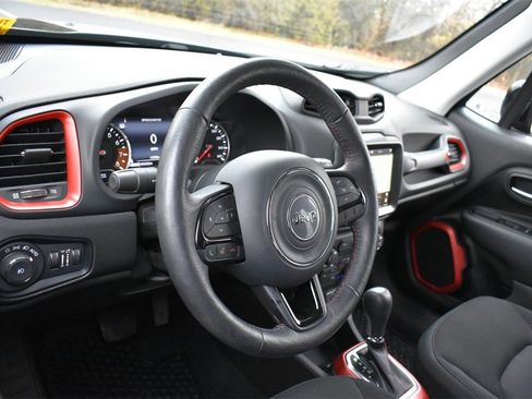 Used 2022 Jeep Renegade Trailhawk w/ Trailer Tow Group image 12