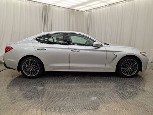 Used 2019 Genesis G70 2.0T Advanced RWD image 17