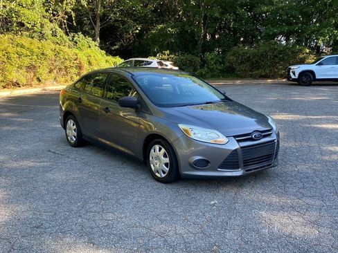 Used 2013 Ford Focus S FWD image 3