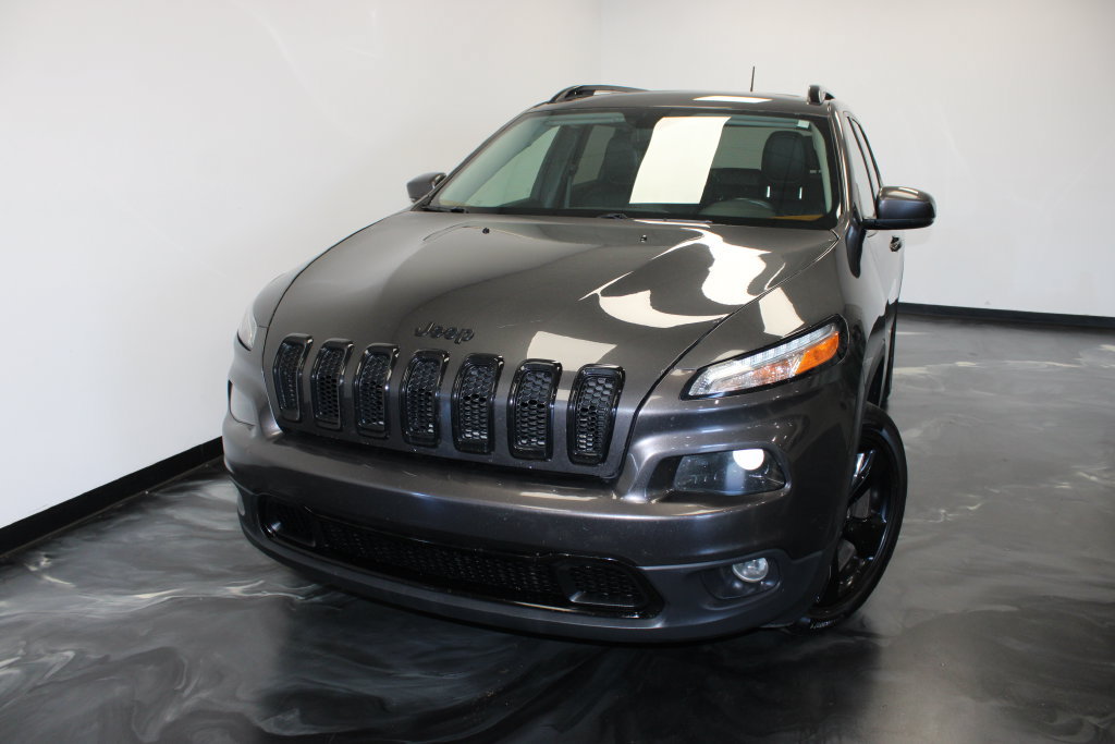 Used 2017 Jeep Cherokee Limited FWD image 18