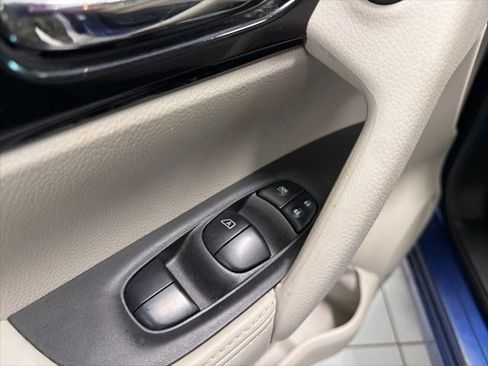 Used 2019 Nissan Rogue Sport SV AWD/4WD image 12