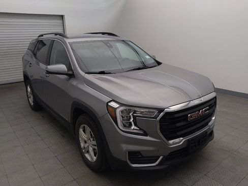 Used 2024 GMC Terrain SLE w/ Driver Convenience Package image 13
