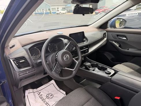 Used 2021 Nissan Rogue SV AWD/4WD image 7