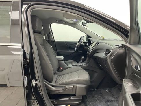 Used 2019 Chevrolet Equinox LT AWD/4WD image 16