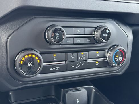 New 2025 Ford Bronco 4-Door image 18