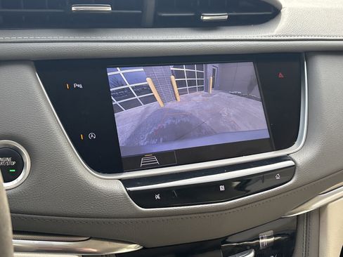 Used 2020 Cadillac XT5 Premium Luxury image 25