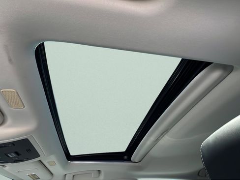 Used 2020 Lexus ES 350 w/ Premium Package FWD image 13