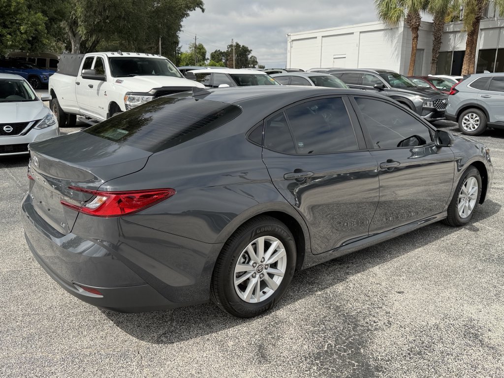 Used 2025 Toyota Camry LE FWD image 5