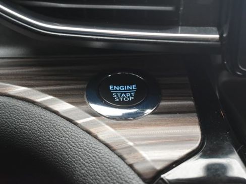 Used 2023 Ford Explorer Limited image 22