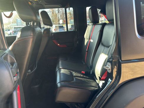 Used 2017 Jeep Wrangler Unlimited Rubicon image 27