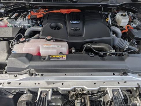 Used 2024 Toyota Sequoia Capstone image 39