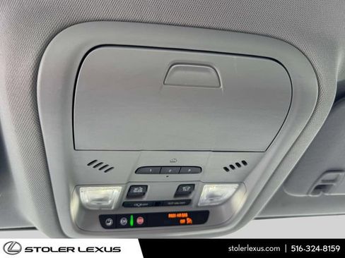 Used 2022 GMC Acadia AT4 w/ Technology Package AWD/4WD image 40