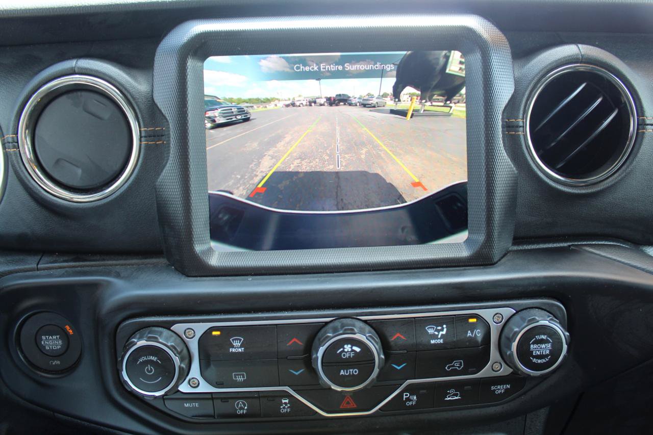 Used 2023 Jeep Gladiator Overland AWD/4WD image 16