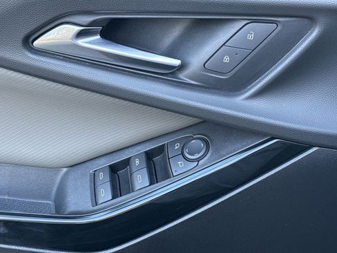 Used 2025 Chevrolet Equinox LT w/ Convenience Package II image 15