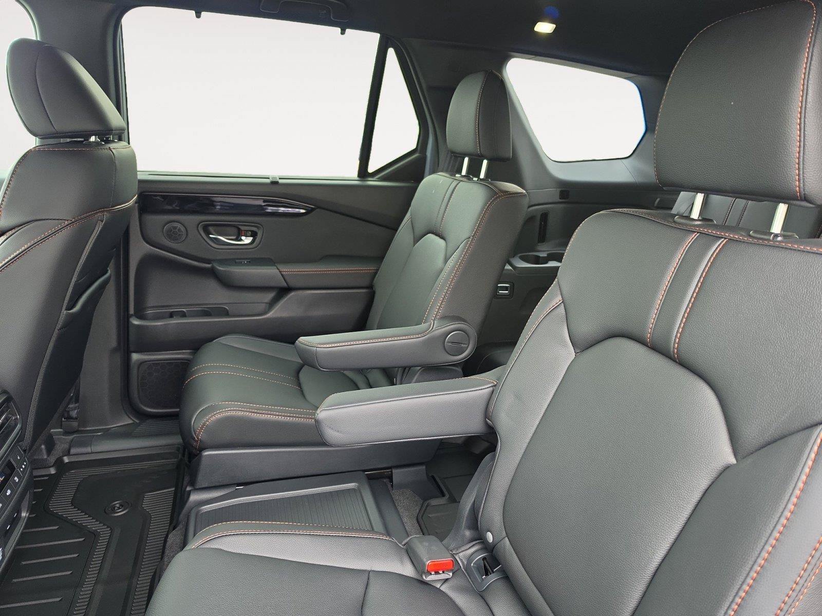 New 2026 Honda Pilot TrailSport image 12