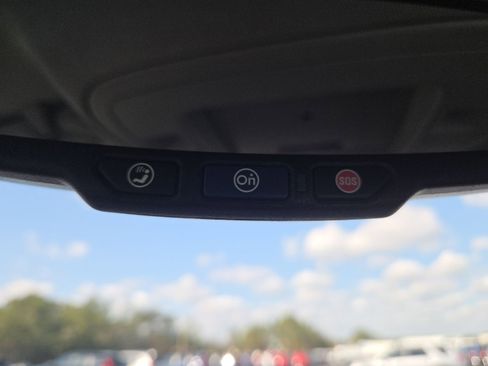 Used 2018 Chevrolet Silverado 1500 LT image 29