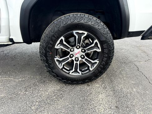 Used 2023 GMC Canyon AT4 w/ AT4 Premium Package image 12