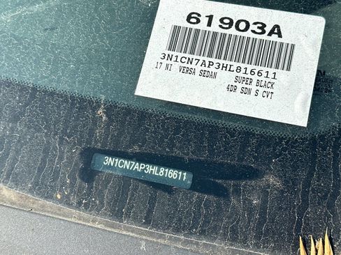 Used 2017 Nissan Versa S Plus FWD image 4