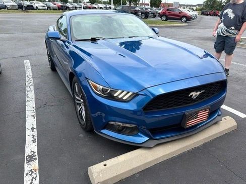 Used 2017 Ford Mustang Premium RWD image 9