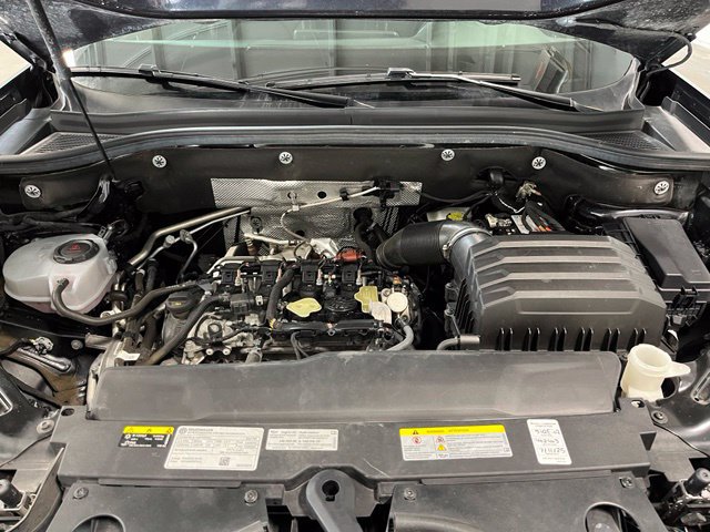 Used 2025 Volkswagen Atlas SE FWD image 9