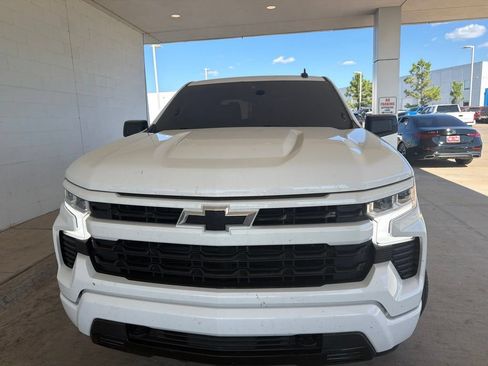 Used 2022 Chevrolet Silverado 1500 RST AWD/4WD image 2
