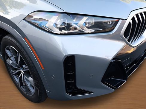 Used 2025 BMW X6 xDrive40i AWD/4WD image 14