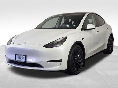 Used 2022 Tesla Model Y Performance AWD/4WD image 3