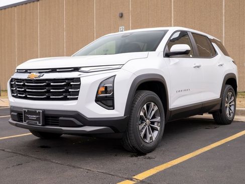 New 2026 Chevrolet Equinox LT w/ LPO, Floor Liner Package image 4