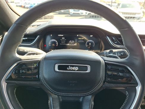 Used 2023 Jeep Grand Cherokee Overland image 19