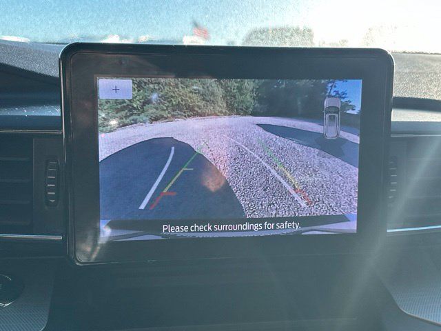 Used 2020 Ford Explorer XLT w/ Equipment Group 202A AWD/4WD image 32