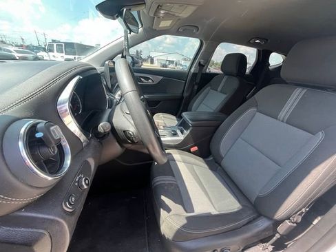 Used 2023 Chevrolet Blazer LT image 11