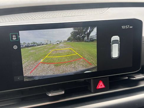 Used 2026 Kia Carnival FWD image 25