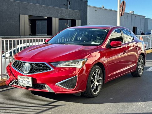 Used 2019 Acura ILX w/ Premium Package image 2