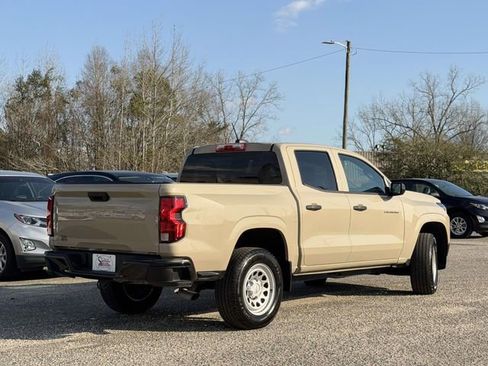 Used 2024 Chevrolet Colorado W/T image 11