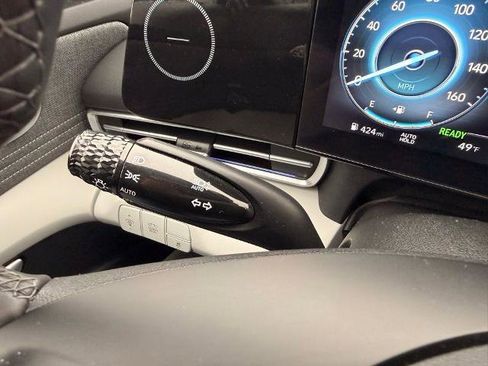 New 2025 Hyundai Elantra Limited image 16