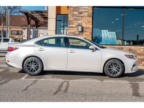 Used 2018 Lexus ES 350 image 2