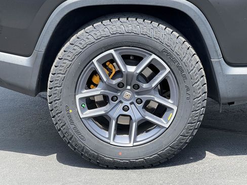 Used 2022 Rivian R1T Adventure AWD/4WD image 15