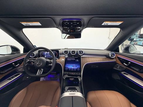 Used 2025 Mercedes-Benz CLE 450 4MATIC Cabriolet image 9