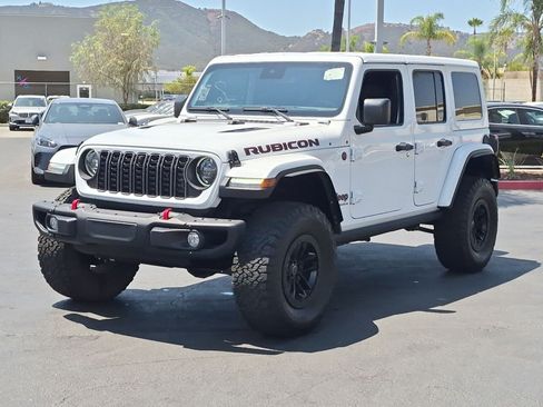 Used 2024 Jeep Wrangler Unlimited Rubicon AWD/4WD image 5