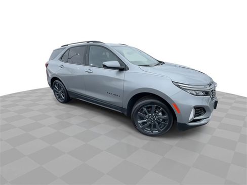 Used 2023 Chevrolet Equinox RS w/ LPO, Floor Liner Package image 2